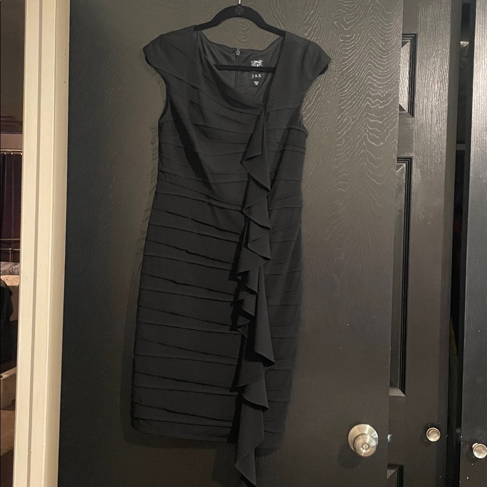 JAX - BLACK CAP-SLEEVED DRESS